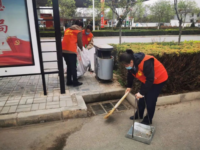 天行官方赴包抓共建村社开展卫生清扫志愿服务活动(图5)