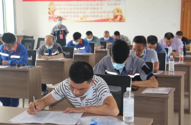 天行官方泓盛达公司在“焊工”技能大赛中取得好成绩(图2)